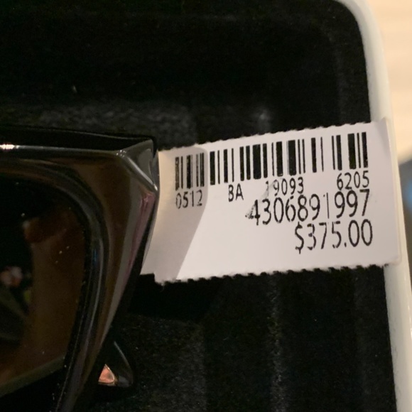 Givenchy sunglasses - Picture 3 of 4